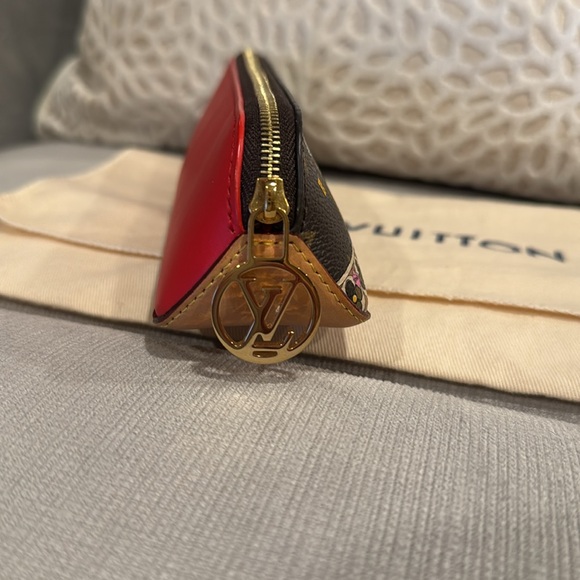 Louis Vuitton 2021 Christmas Animation Pencil Pouch London - Picture 2 of 16